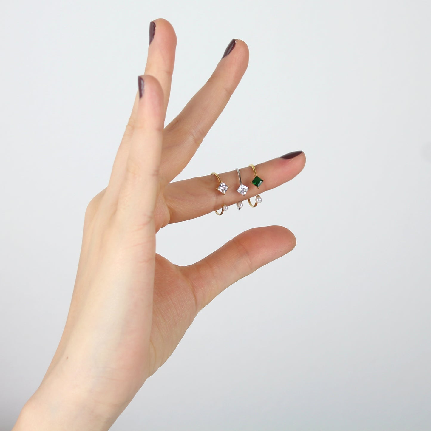 Ring mit quadratischem Stein