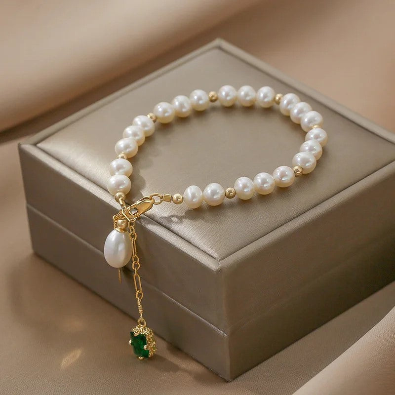 bracelet made of natural stone beads