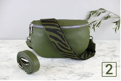 Khaki Grüne Ledertasche mit Riemen